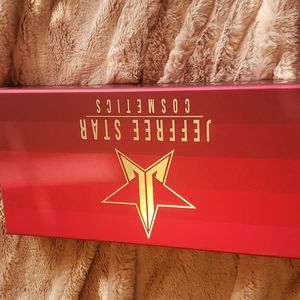 Jeffree Star Love Me. Love Me Not liquid lip set